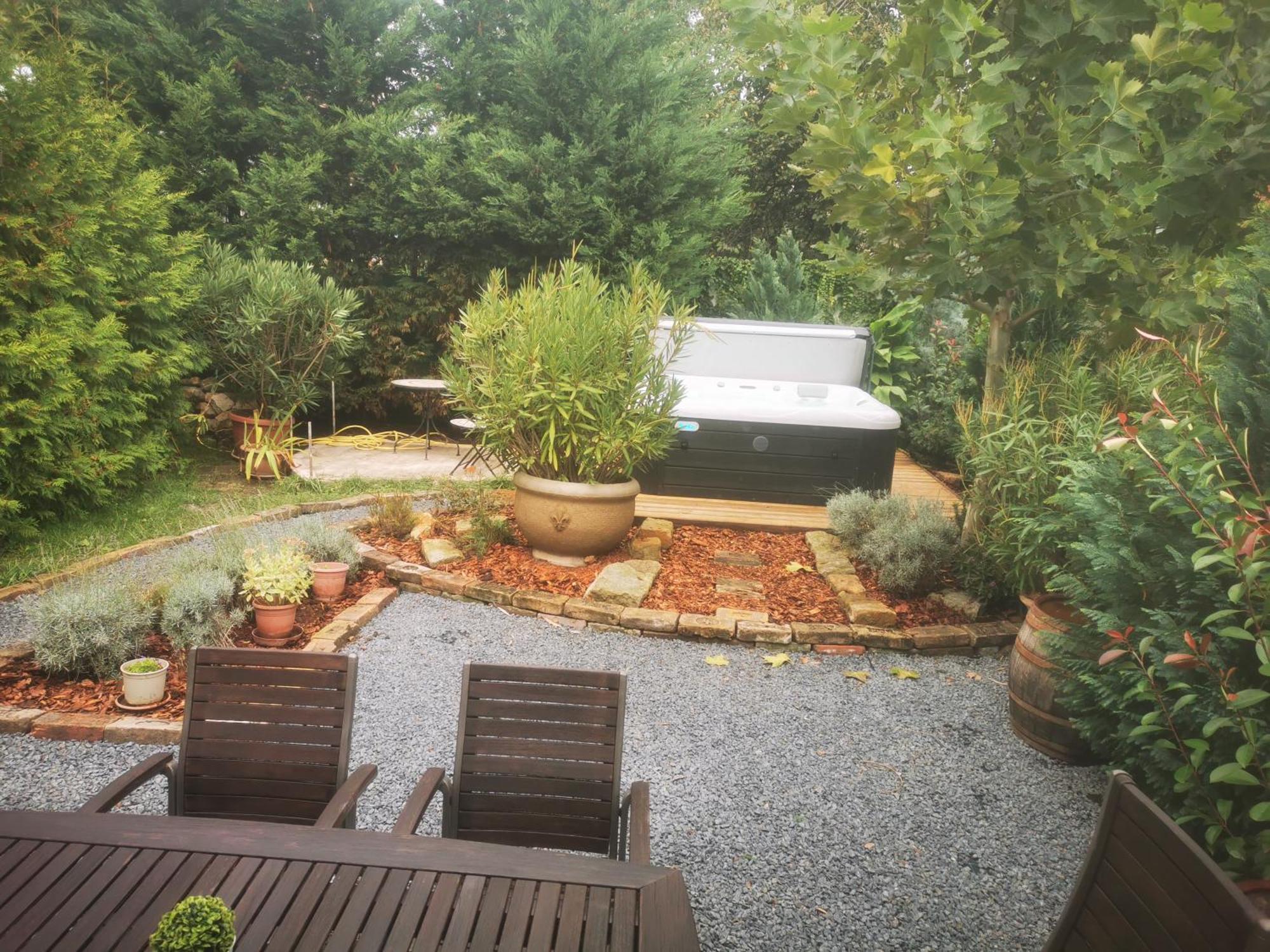 Kuria Apartman With Private Jacuzzi And Pool Budapest Exteriör bild